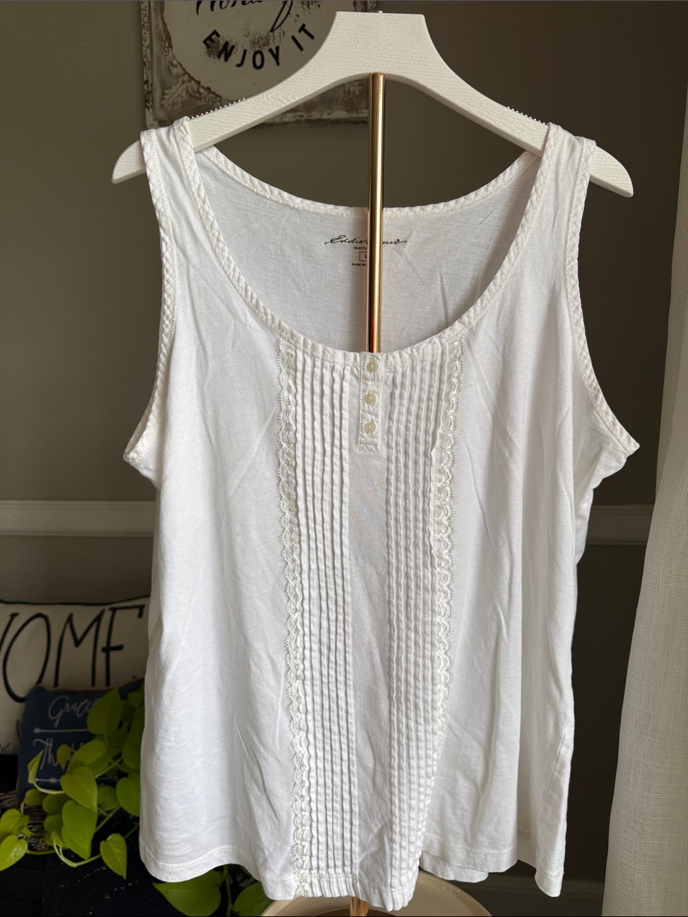 Eddie Bauer White Lace Pintuck Tank Camisole